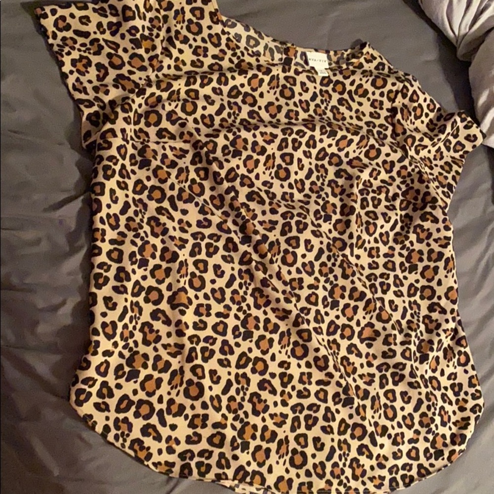 Ava & Viv cheetah leopard print top